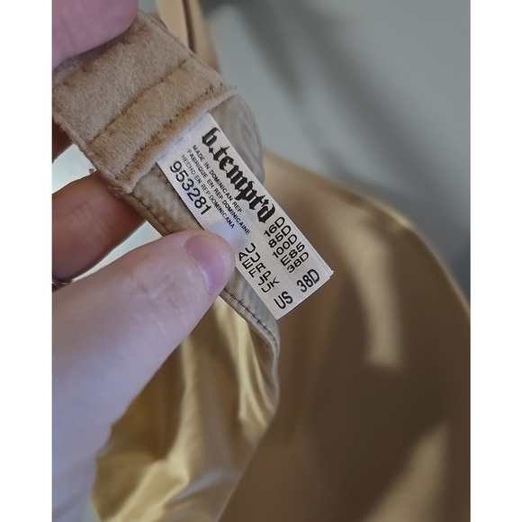 B.tempt'd Future Foundation Gold Full Coverage Underwire T-Shirt Bra Size 38D - Picture 4 of 4